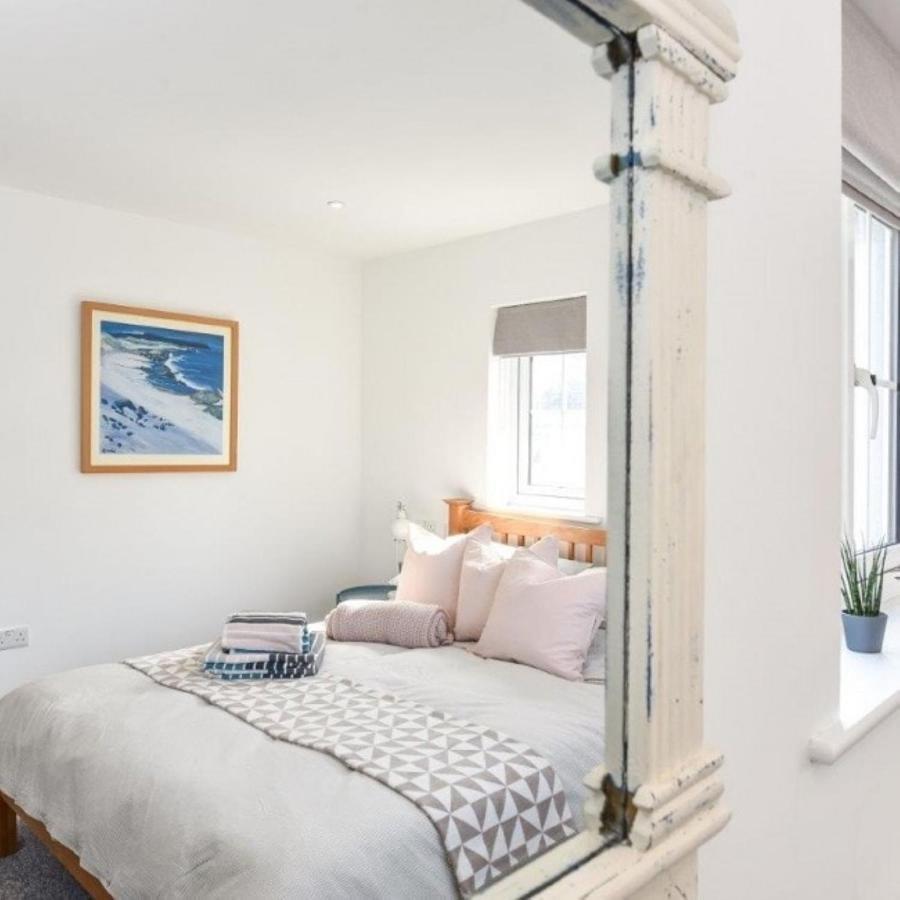 The Little House, Boutique Home Near The Sea Chichester Bagian luar foto
